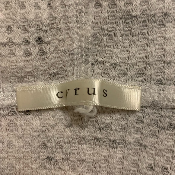 Cyrus Textured Knit in Light Gray with hood size xl euc - Picture 3 of 5